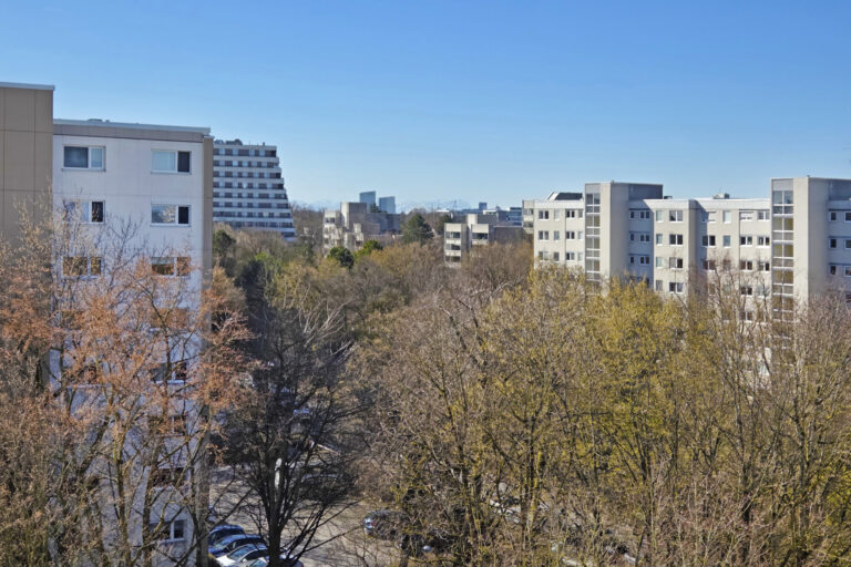Ausblick aus einer Etagenwohnung in München