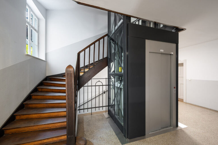 Wohnanlage mit Lift