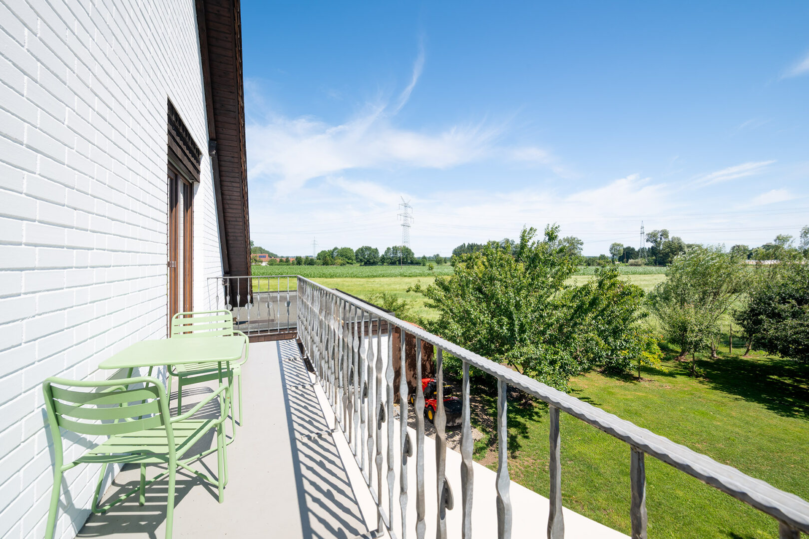 Sonniger Ost-Balkon