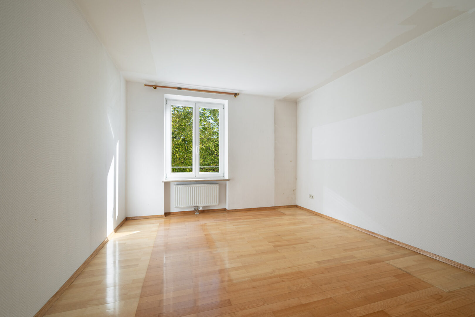 Großes Schlafzimmer