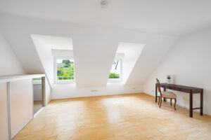 Helles Kinderzimmer