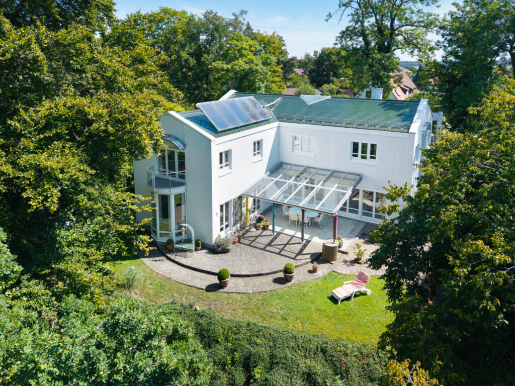 Großzügiges Architektenhaus