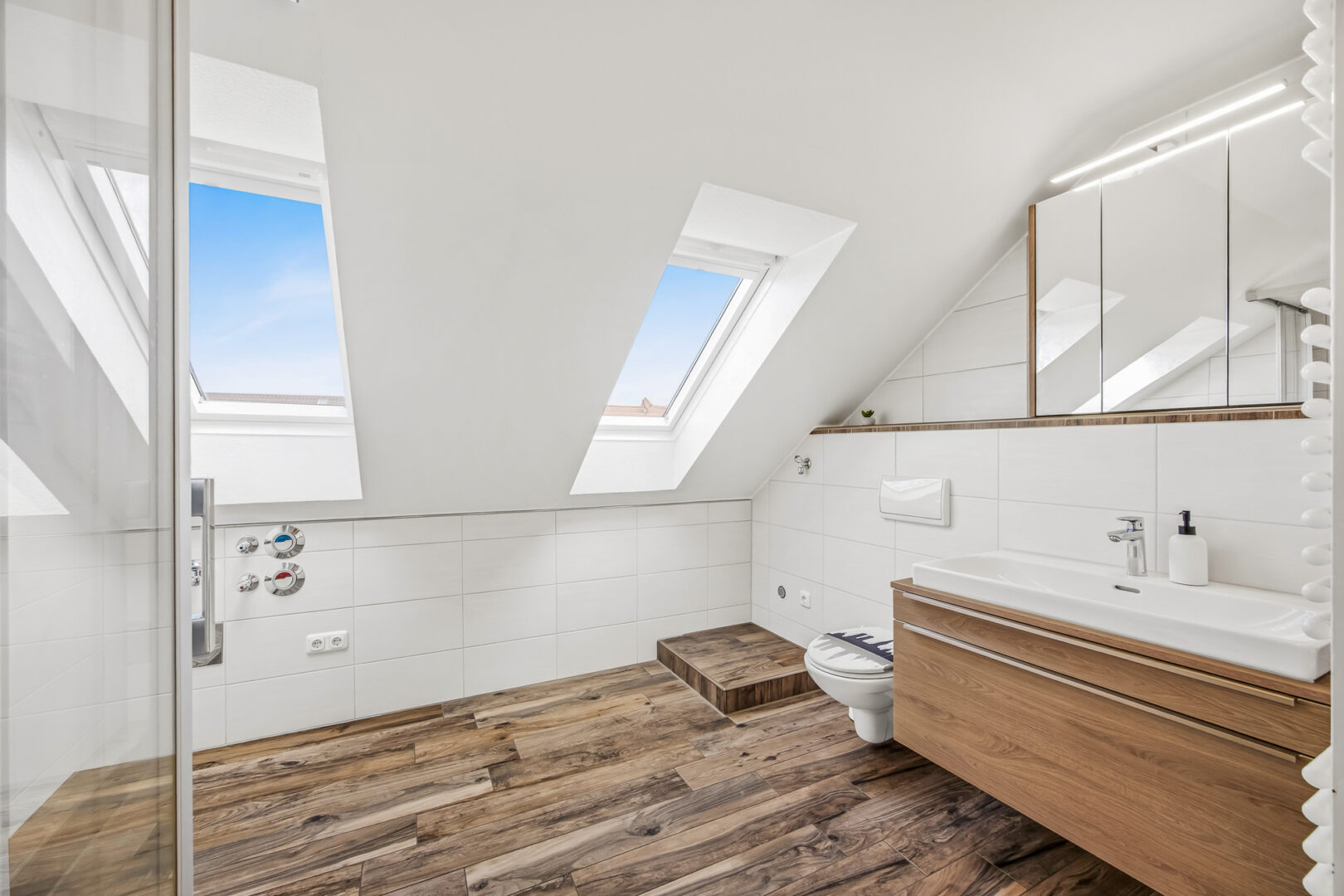 Modernes Tageslichtbad