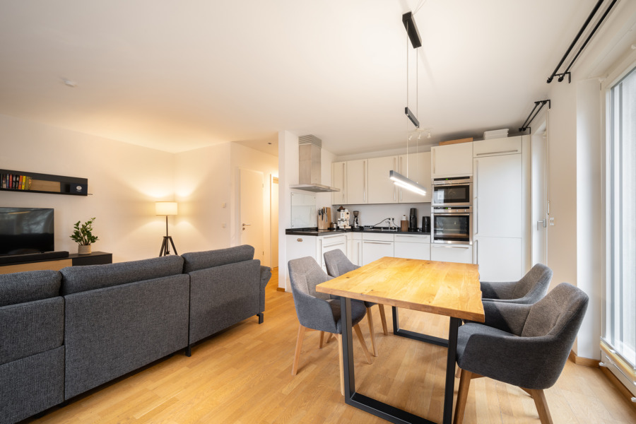 Exklusives Wohnen direkt am Hirschgarten: Moderne 3-Zimmer-Erdgeschosswohnung mit Terrasse & Garten, 80639 München, Erdgeschosswohnung